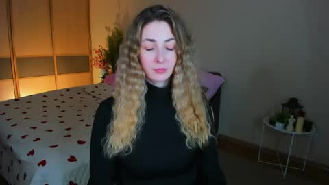 Snapshot of sensitiveheartt chatting on May 12, 2026, 1:41 pm sensitiveheartt online show from May 12, 2026, 1:41 pm