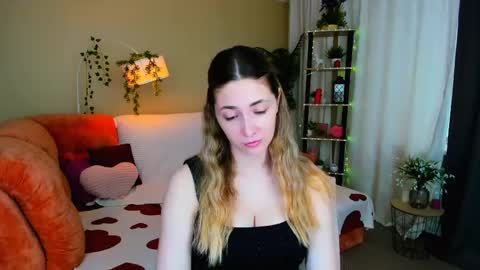 Snapshot of sensitiveheartt chatting on June 7, 2026, 9:24 am sensitiveheartt online show from June 7, 2026, 9:24 am