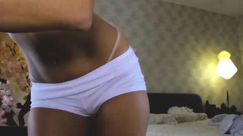 Gia online show from January 4, 2025, 7:45 am