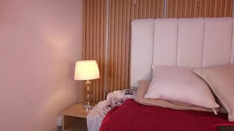 Sensual Kim77 online show from May 20, 2026, 1:06 pm