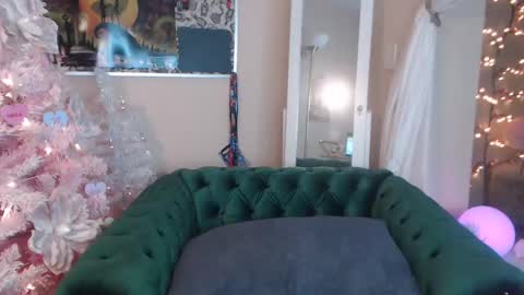 V online show from February 2, 2025, 12:09 am