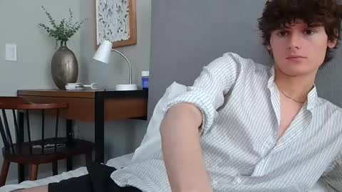 Cam online show from March 6, 2025, 9:31 pm