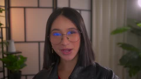 Maria- OF sensual bee online show from January 16, 2025, 4:28 am