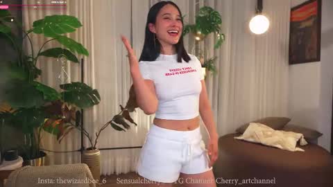 Maria- OF sensual bee online show from October 2, 2025, 11:56 pm