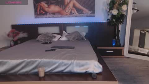 Hallie online show from November 27, 2025, 7:38 pm