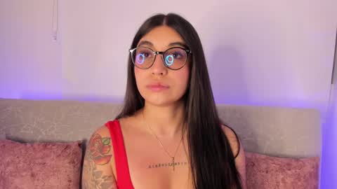 sensualhaven_ online show from February 13, 2025, 2:23 am