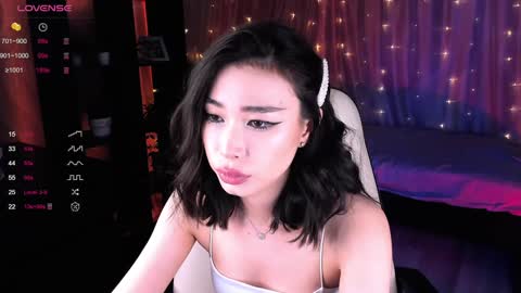 Kiki online show from December 26, 2024, 6:33 pm