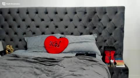 Snapshot of sensualldream chatting on March 4, 2025, 3:00 am Alya online show from March 4, 2025, 3:00 am