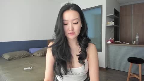 Aya online show from April 10, 2026, 4:28 am