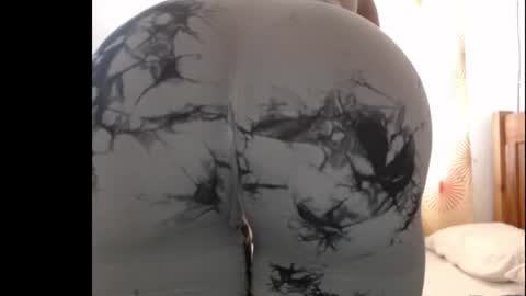 Snapshot of sera_booty chatting on November 9, 2025, 10:35 am Anne online show from November 9, 2025, 10:35 am