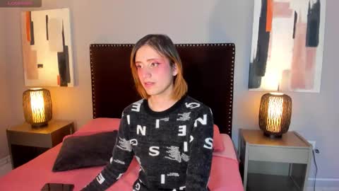 Seraphine star online show from February 18, 2026, 2:51 am