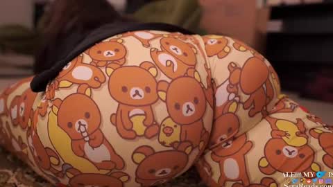 SeraReads online show from February 18, 2025, 6:48 am