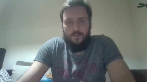 Snapshot of serbianguy8 chatting on April 3, 2026, 10:19 pm serbianguy8 online show from April 3, 2026, 10:19 pm