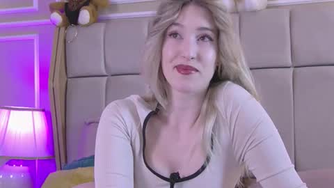 Serena online show from March 12, 2026, 11:49 am