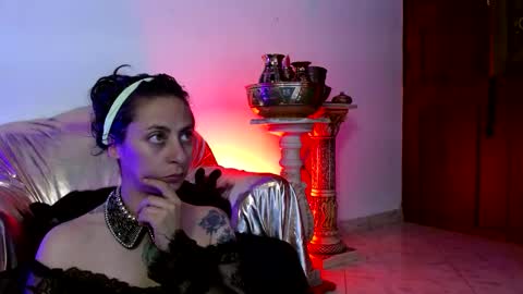 Serena Xyz online show from October 28, 2025, 7:27 pm