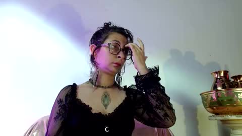 Serena Xyz online show from December 1, 2025, 6:24 pm