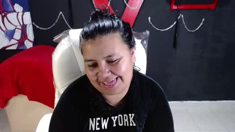 serenamystsh online show from November 7, 2025, 9:15 pm