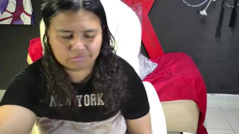 serenamystsh online show from November 25, 2025, 2:11 am