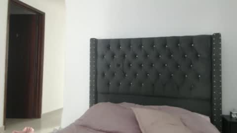 sararoussee online show from February 8, 2026, 8:12 pm