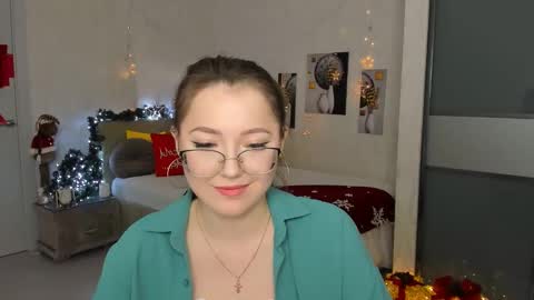 Ophelia online show from January 13, 2025, 4:08 pm