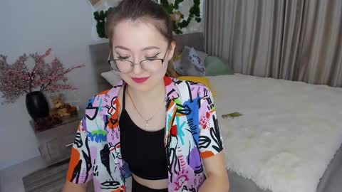 Ophelia online show from January 14, 2025, 10:06 am