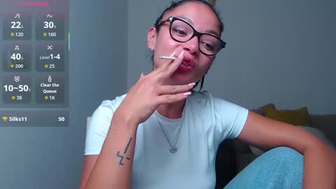 SereneSophi online show from October 6, 2025, 3:48 am