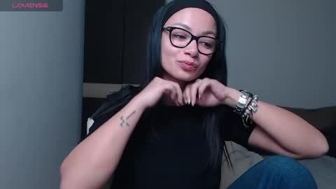 SereneSophi online show from April 6, 2026, 3:37 am