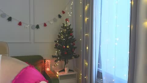 Hey Guys and Girls non-binary personalities  Im Sereta online show from January 4, 2025, 10:38 am