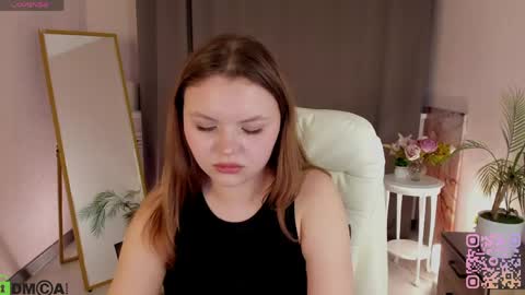 Snapshot of serinella chatting on May 4, 2026, 12:23 pm Serinella online show from May 4, 2026, 12:23 pm