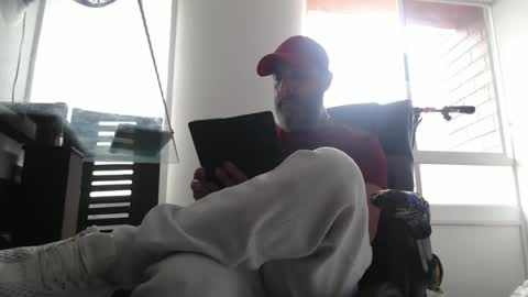 Snapshot of serioyhetero19 chatting on January 10, 2026, 8:32 pm hetero serio discreto online show from January 10, 2026, 8:32 pm