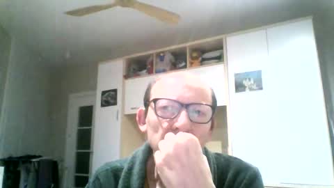 Snapshot of serrano49 chatting on May 4, 2026, 3:35 am serrano49 online show from May 4, 2026, 3:35 am