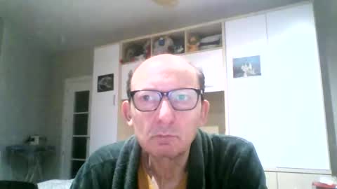 Snapshot of serrano49 chatting on May 9, 2026, 12:38 am serrano49 online show from May 9, 2026, 12:38 am