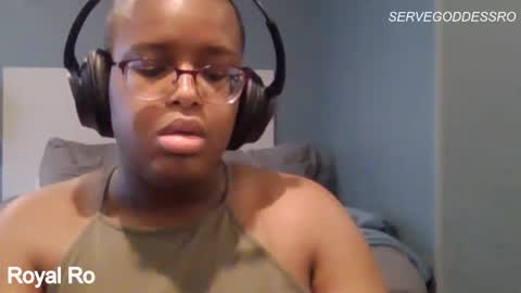 Snapshot of servegoddessro chatting on April 25, 2026, 5:43 pm servegoddessro online show from April 25, 2026, 5:43 pm