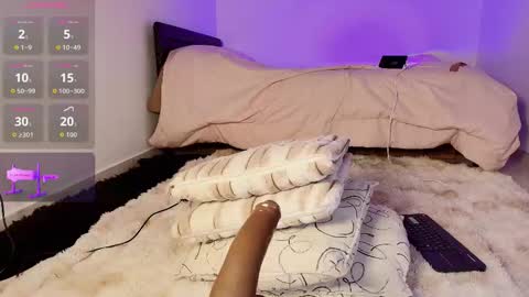 Setsuna  online show from November 25, 2025, 4:51 pm