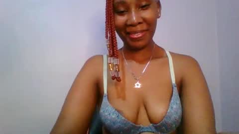Snapshot of sexie_curvie chatting on February 15, 2025, 1:05 pm Maggie online show from February 15, 2025, 1:05 pm