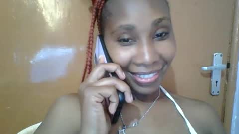 Snapshot of sexie_curvie chatting on February 18, 2025, 4:05 pm Maggie online show from February 18, 2025, 4:05 pm