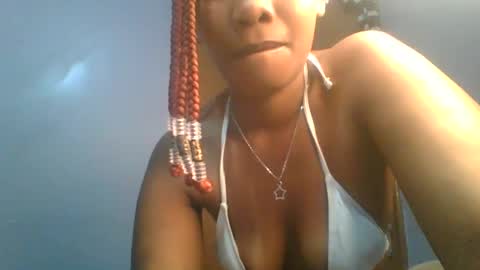 Snapshot of sexie_curvie chatting on February 20, 2025, 2:40 am Maggie online show from February 20, 2025, 2:40 am