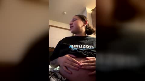 sexii_mamii101 online show from January 18, 2026, 9:40 pm