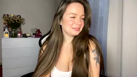 My name is Mia whats yours online show from January 6, 2025, 11:18 am