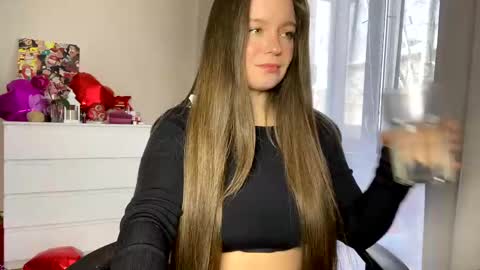 My name is Mia whats yours online show from February 23, 2025, 10:17 am