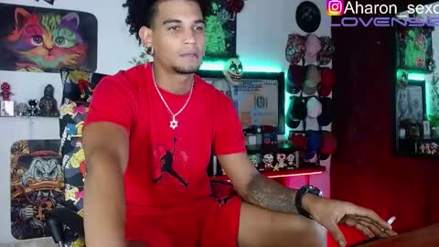 Aharon  ravelo online show from October 19, 2025, 4:46 am