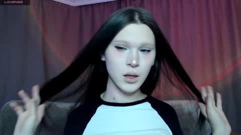 Nextdoor Princess online show from February 18, 2025, 3:31 am