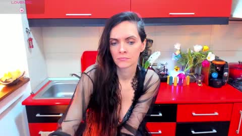 sexqueen1111 online show from February 3, 2025, 8:13 am