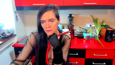 sexqueen1111 online show from March 4, 2025, 2:17 am