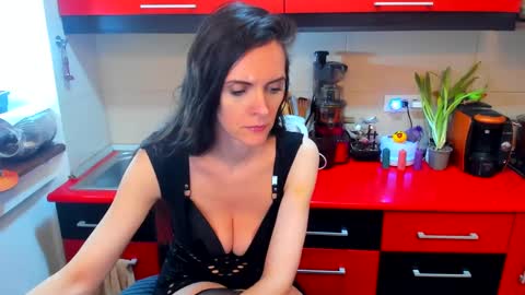 sexqueen1111 online show from March 11, 2025, 5:49 am