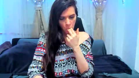 sexqueen1111 online show from September 10, 2025, 6:41 pm