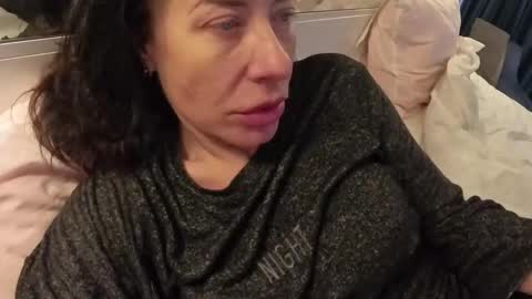 sextilyon online show from February 9, 2026, 11:47 am