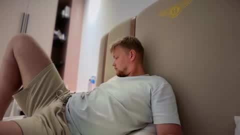 Max Leman online show from February 25, 2026, 1:32 pm