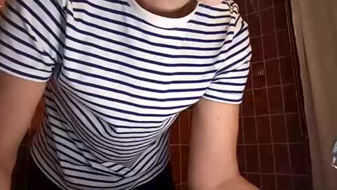 Snapshot of sexualangel chatting on May 1, 2026, 12:43 pm Verona online show from May 1, 2026, 12:43 pm