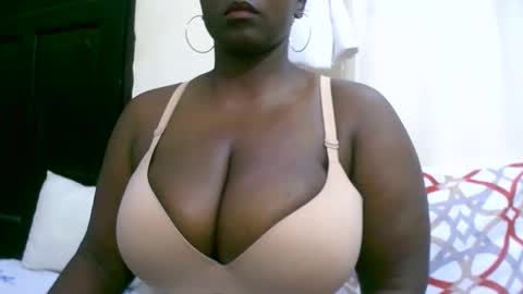 sexxi_ebony online show from September 24, 2025, 11:41 pm